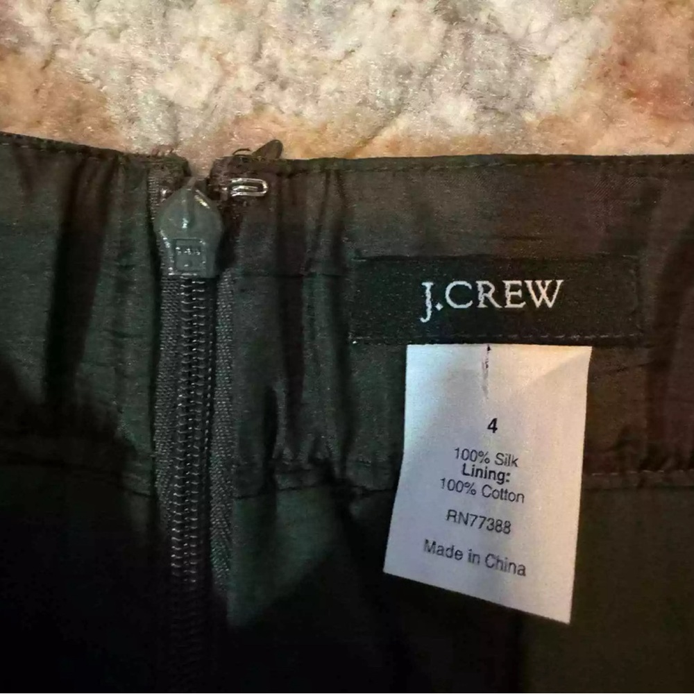 J Crew Olive Green 100% silk‎ tiered skirt, size 4 - Picture 2 of 8